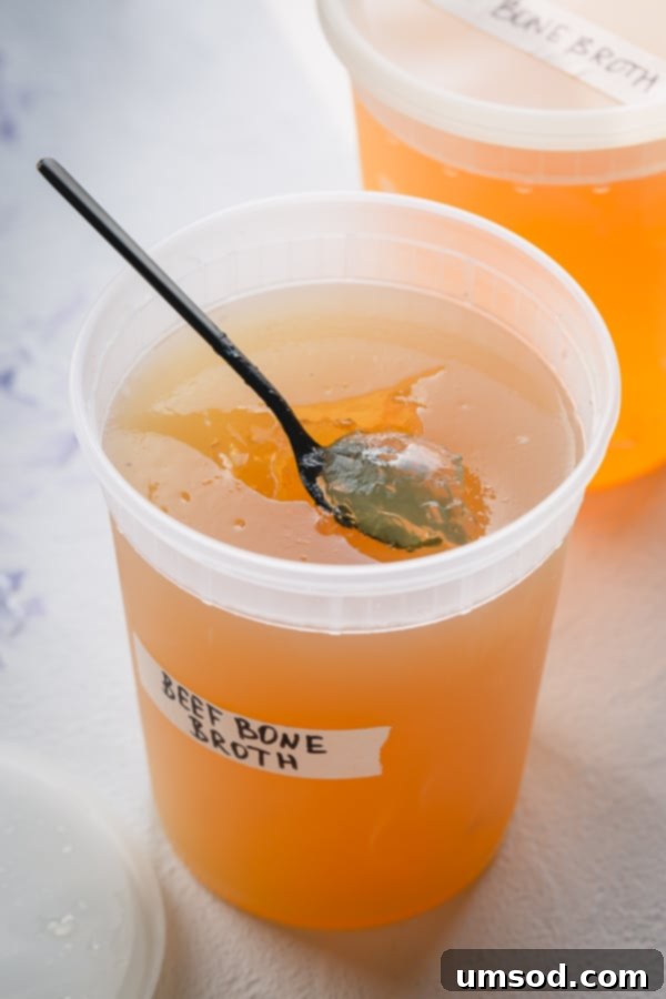 The Essential Guide to Beef Bone Broth 1 featured 25250