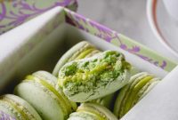 Pistachio Macaron Bliss