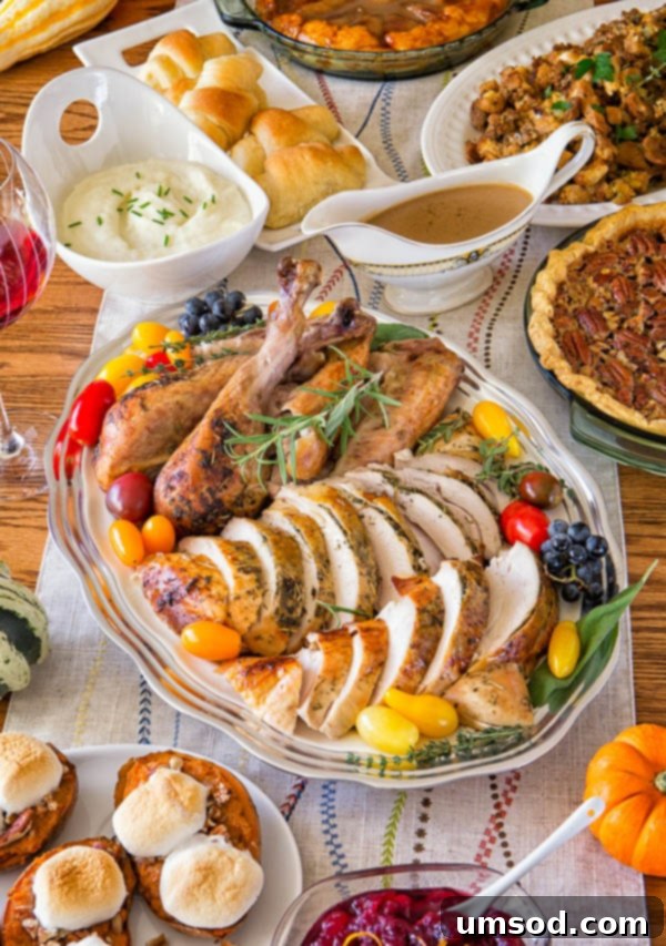 All the glorious Thanksgiving food prepped through the week. Hosting Thanksgiving this year? Don't fret, I have a perfect plan for you. I laid out the menu and prep plan/checklist, so you can enjoy a stress-free hosting.