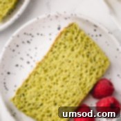 A small image of the matcha sponge cake recipe.