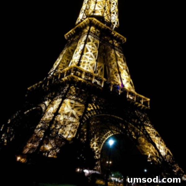 Eiffel Tower at Night: A Breathtaking Parisian Landmark